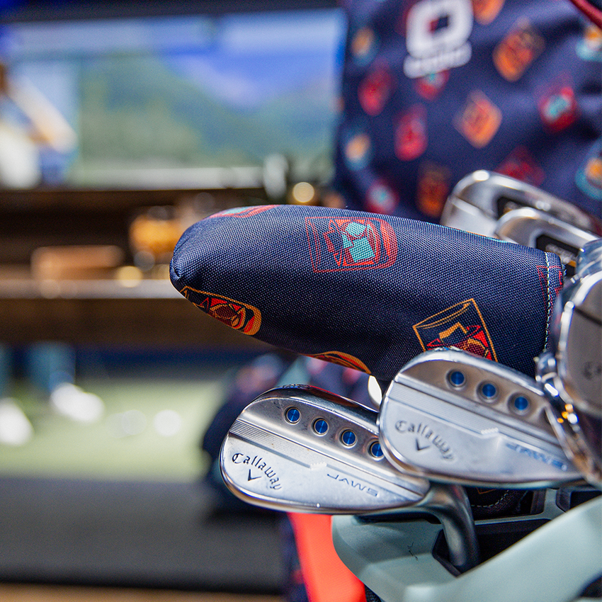 OGIO Blade Putter Headcover - View 4